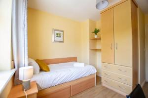 106 - The Townhouse by Shortstays