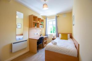 106 - The Townhouse by Shortstays