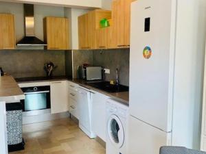 Appartements Appartement Amelie-les-Bains-Palalda, 3 pieces, 4 personnes - FR-1-703-23 : photos des chambres