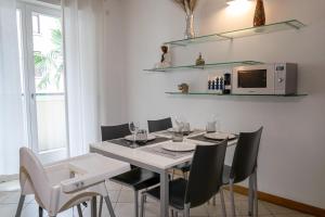 Riva Central Apartment - Free Parking