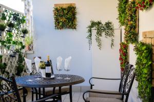 Elegant Location in Florence - 2 FREE PARKING!