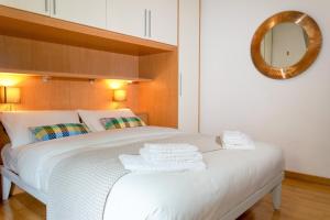 Riva Central Apartment - Free Parking