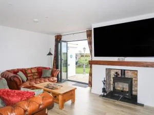 The Hawthorns - Llanbabo