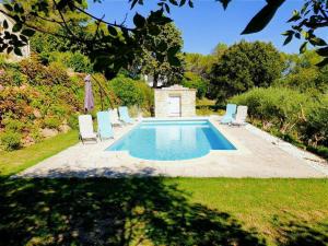 Maisons de vacances Scenic villa in Saint Nazaire with private pool : photos des chambres