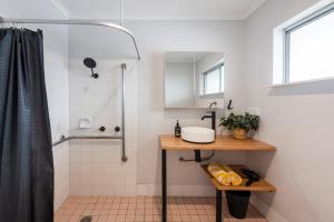 Yamba Views Angourie Room 11