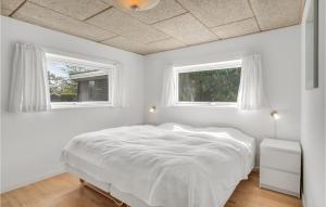 3 Bedroom Beautiful Home In Samsø