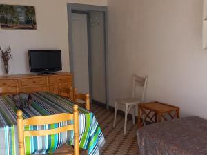 Maison mitoyenne 6 personnes, proche plage et commerces - FR-1-540-201