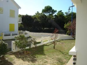 Maison mitoyenne 6 personnes, proche plage et commerces - FR-1-540-201