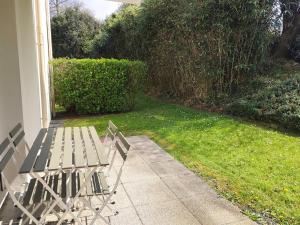 Appartements Appartement avec WIFI, terrasse, jardin, parking prive a 800m de la plage a Trebeurden - FR-1-368-386 : Appartement