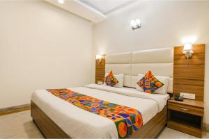 Hotel Leaf 9 INN, Cyber City near Ambience Mall