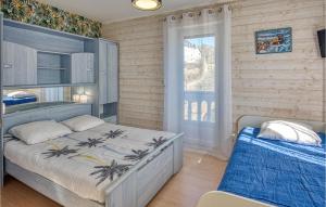 Maisons de vacances 5 Bedroom Stunning Home In La Bourboule : photos des chambres