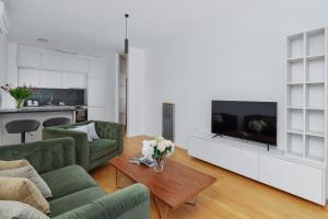 Apartment Boka with Sea View