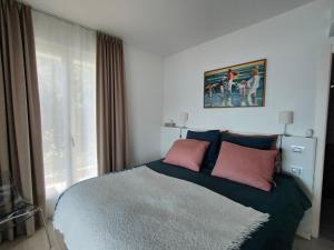 IseoLakeRental - Blue Note