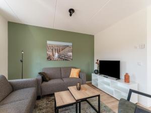 Holiday home in Scherpenisse with garden