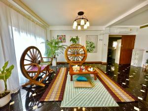 Comfy Boutique House