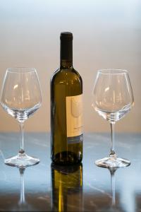 Marizas luxury suites #1