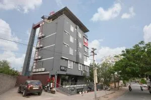 Hotel Townhouse at Udaipur City Railway Station - Dakan Kotra