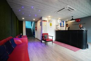 Hotel Townhouse at Udaipur City Railway Station