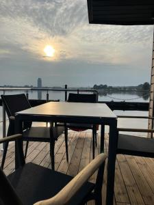 Hausboot Fjord Schleiliebe mit Biosauna und Dachterrasse in Schleswig