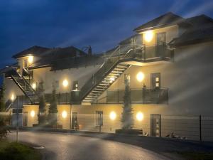 Sorinas Home WB16 Top 12