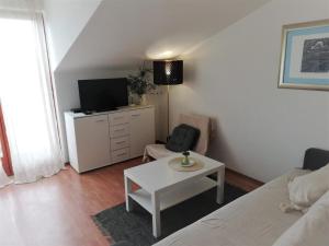 Apartment Matea - 20m from the beach 