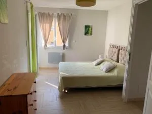 Maison de vacances tout confort avec garage facile d'accès - Corsavy