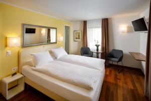 Superior Double Room with Bathroom room in Aparthotel Familie Hugenschmidt