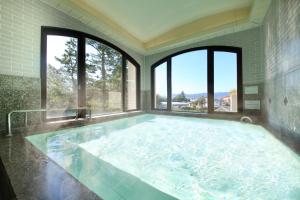 Kamogawa Grand Tower