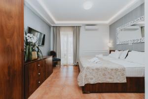 Superior Double Room with Terrace and Sea View (13,23) room in Mali Hotel Porat