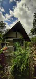 Chalé Pakere SerraBella Lumiar - natureza exuberante, lareira sauna, piscina e água de nascente - locação do chalé sem prestação de serviços