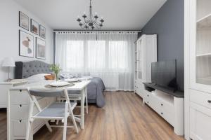 Comfy & Trendy Studio Apartment Warsaw Wola by Renters