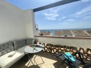 Dona Lola Lupita 1 bedroom duplex apartment with sea views between Fuengirola and Marbella