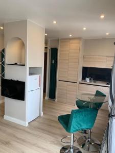 Wonderful University Studio