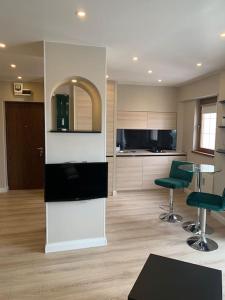 Wonderful University Studio