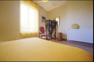 Appartements Confortable avec cour - 5 min avenue de Champagne : photos des chambres