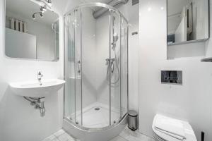 Wiktorska Blue Studio by BookingHost