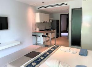 Emerald Terrace Apartments by Lofty