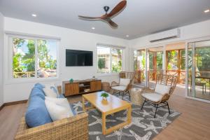 Casa Coral and Casa Palmera home