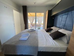 Mobile Home Saky, Biograd na Moru