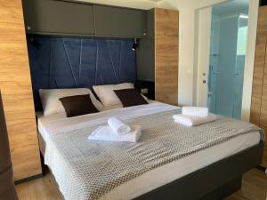 Mobile Home Saky, Biograd na Moru