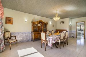 WHome Perfect Family Hideout Residence wAC & 4BR + 5BA