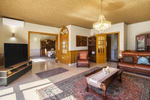 WHome Perfect Family Hideout Residence wAC & 4BR + 5BA