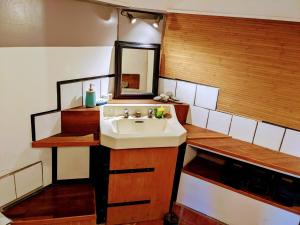 Maison mitoyenne 2 chambres centre Le Palais, animaux admis - FR-1-418-136