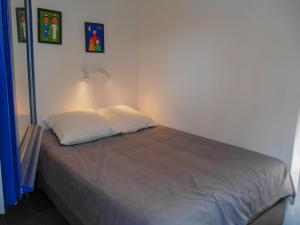 Maisons de vacances Villa contemporaine avec vue mer a Sauzon - FR-1-418-201 : photos des chambres