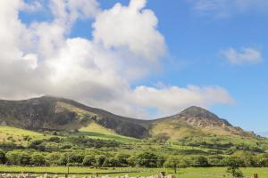 Caban Cwtch The Cosy Cabin
