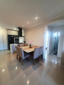 Apartamento de Luxo com Piscina em Bombinhas