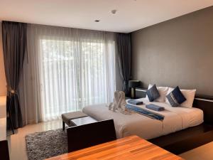 Emerald Terrace Apartments by Lofty