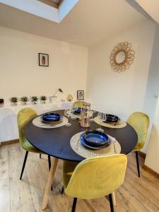 Appartements Charmant triplex centre-ville de Chantilly : photos des chambres