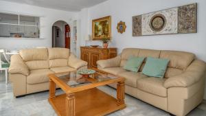 Seaview balcony by Costarentals - Ref 203