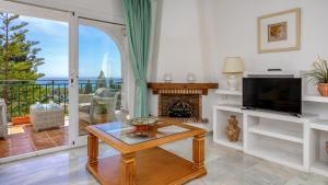 Seaview balcony by Costarentals - Ref 203